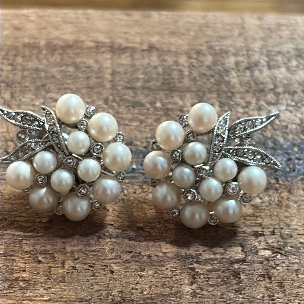 Elegant Faux Pearl and Silver Rhinestone Cluster Screw Earrings